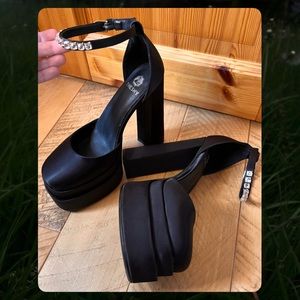 6” Diamond Ankle Chunky Platform Heels